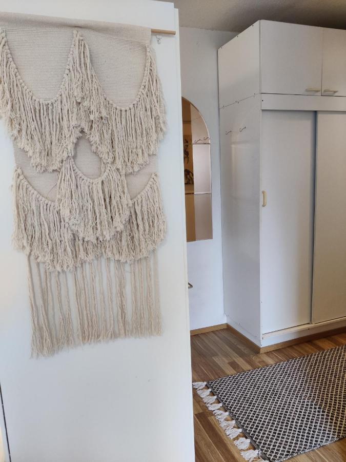 Hilla Apartments 罗瓦涅米 外观 照片